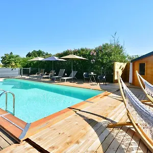  Appartement Le Mizeriat - Avec Piscine Privee France