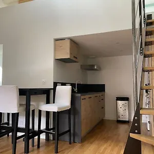  Appartement Atypique Et Fraichement Renove France